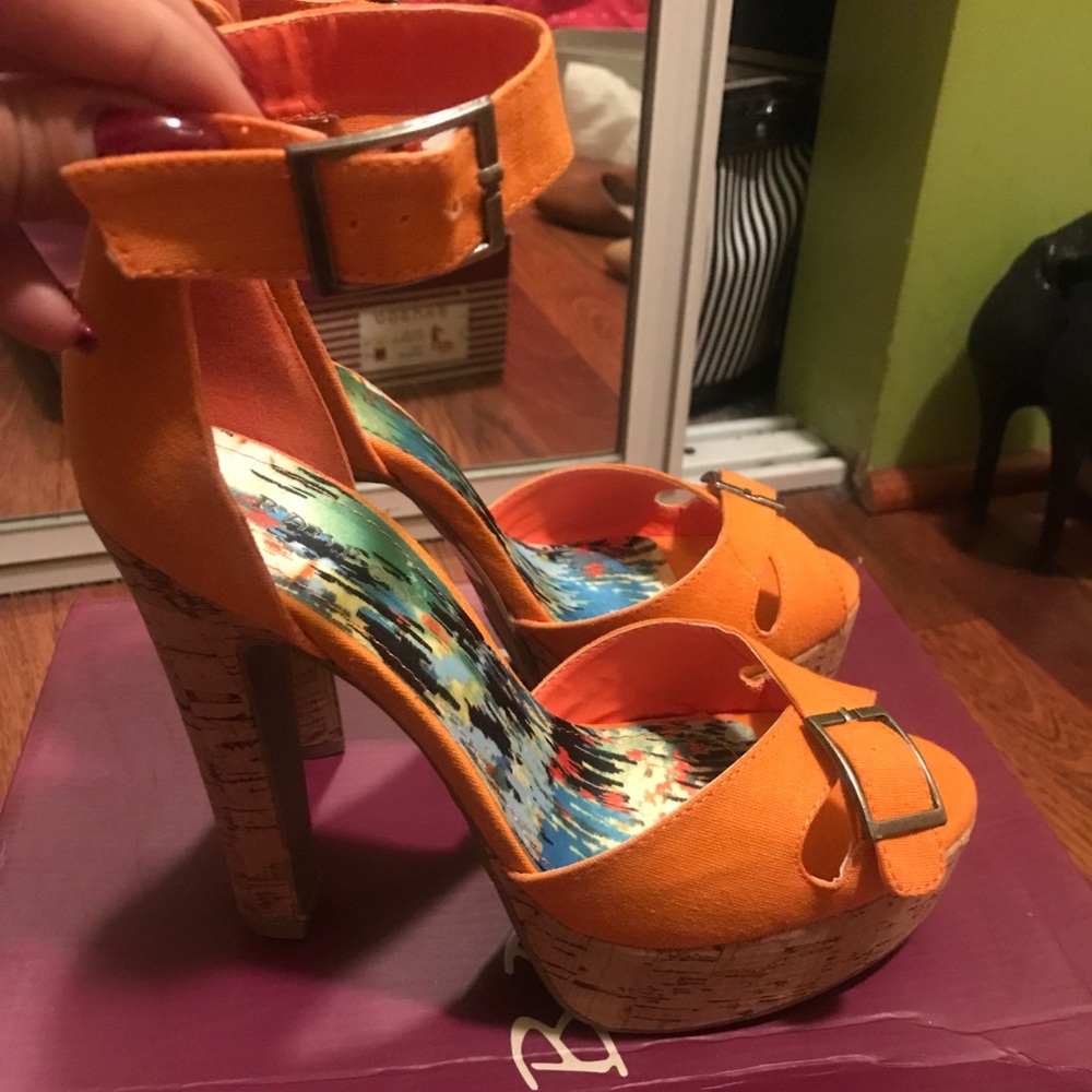 Platform sandals
